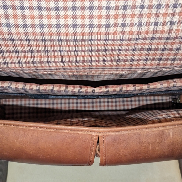 Korchmar Garfield Leather Laptop Briefcase - Picture 15 of 15